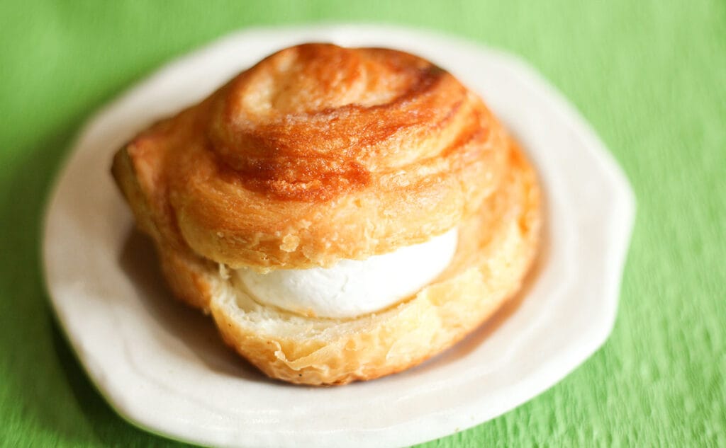 Milkコラボ!おいしいと話題の「MILKデニッシュ」を食べてみた