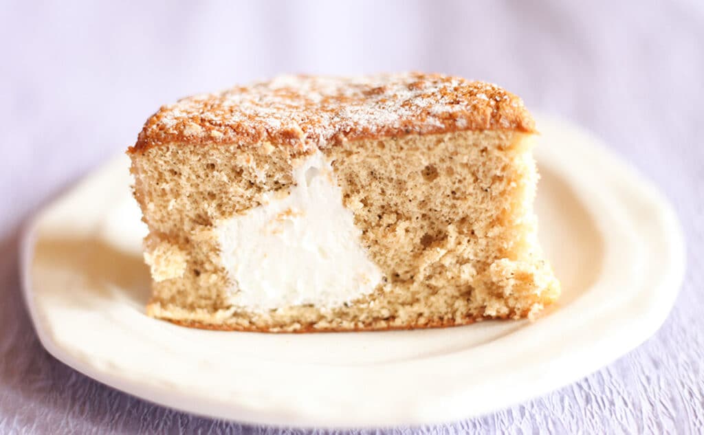 「リピ確」「香り高い」ファミマのシフォンケーキがうますぎる!!