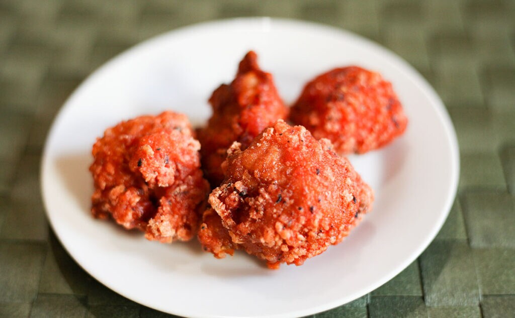 梅しそでさっぱり系!? ローソン「鶏皮包み」の新商品を食べてみた