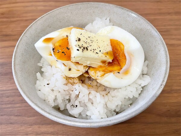 【驚愕の20万いいね】「半熟ゆで卵かけご飯」作ってみた！生卵じゃなくて半熟卵です♪【リュウジレシピ】