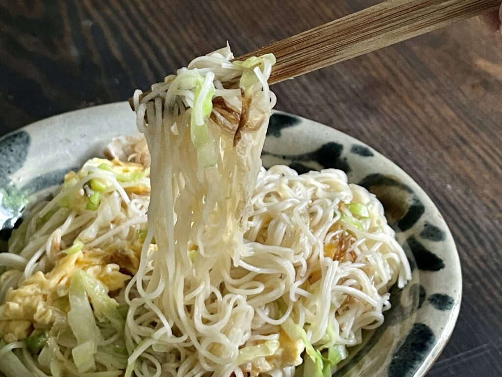 麺がパラリとほぐれる！焼きそばみたいなそうめんチャンプルー【きじまりゅうたさん考案】