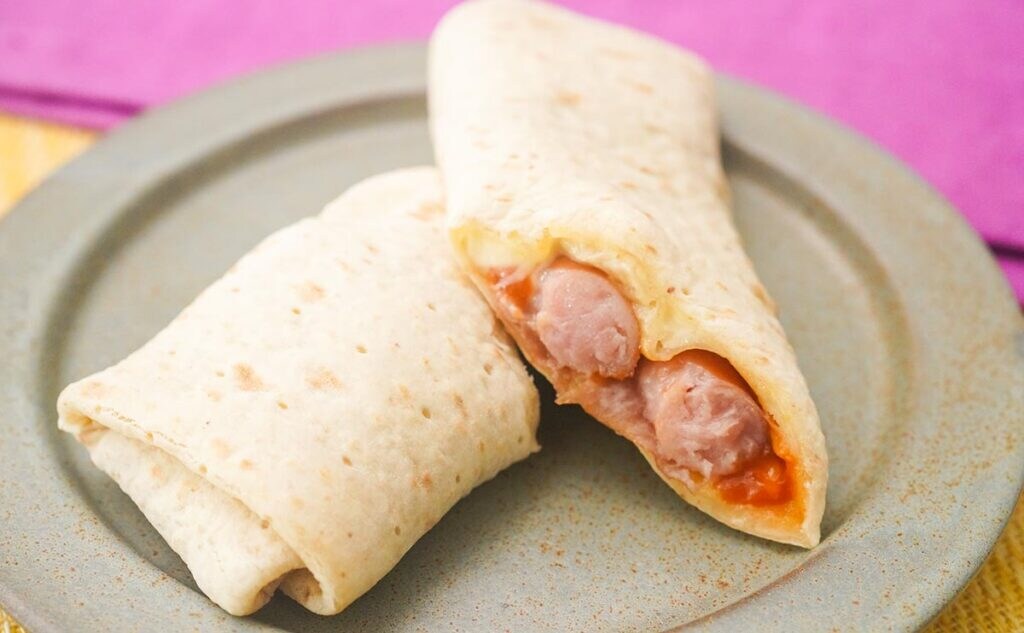 セブン新作ブリトーはウインナー2本と絶品ソース入り！