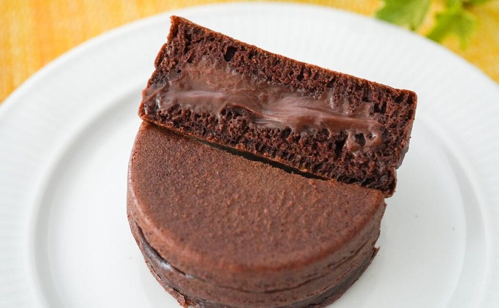 とろけるクリームが最高！セブンで発見した冷凍スイーツ