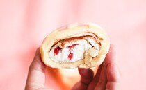 夏休みのおやつに！「もち食感ロール」のでっかいやつが出た！！