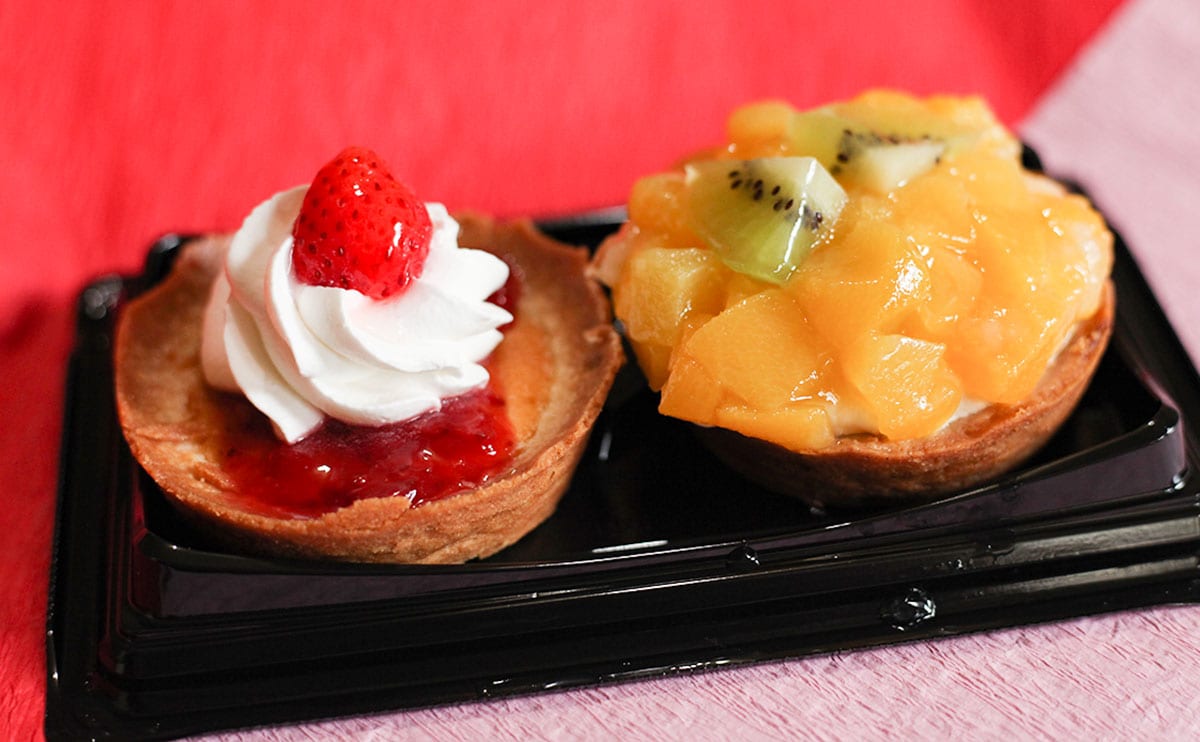 フルーツたっぷり！ローソンのタルトアソートは贅沢感あり！