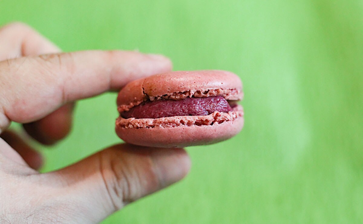 「テンション上がった」「全人類食べて」ファミマの新作マカロンが大人気らしい!