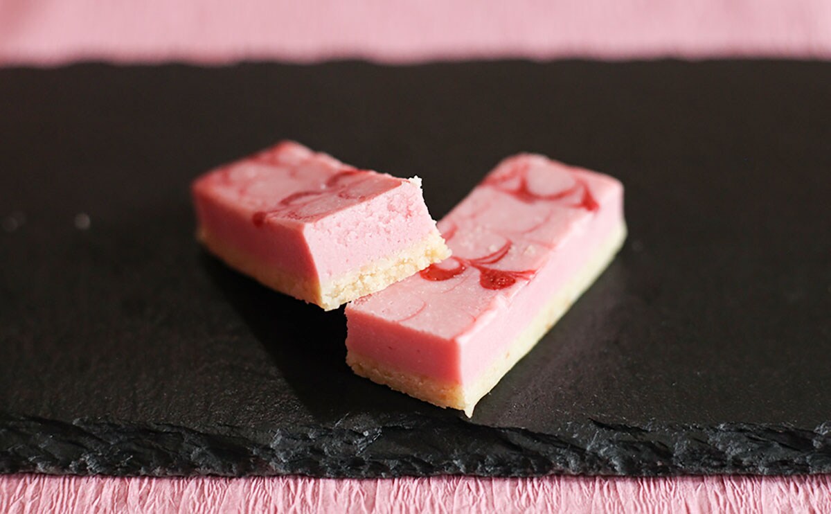 ファミマ限定！ムーミンとリトルミイのスイーツがかわいくておいしい！