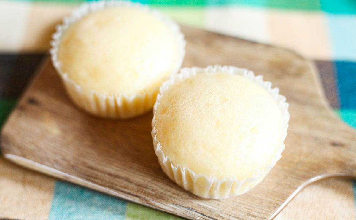 衝撃の鬼もっちり…!ローソンの“クセ強パン”に新作!