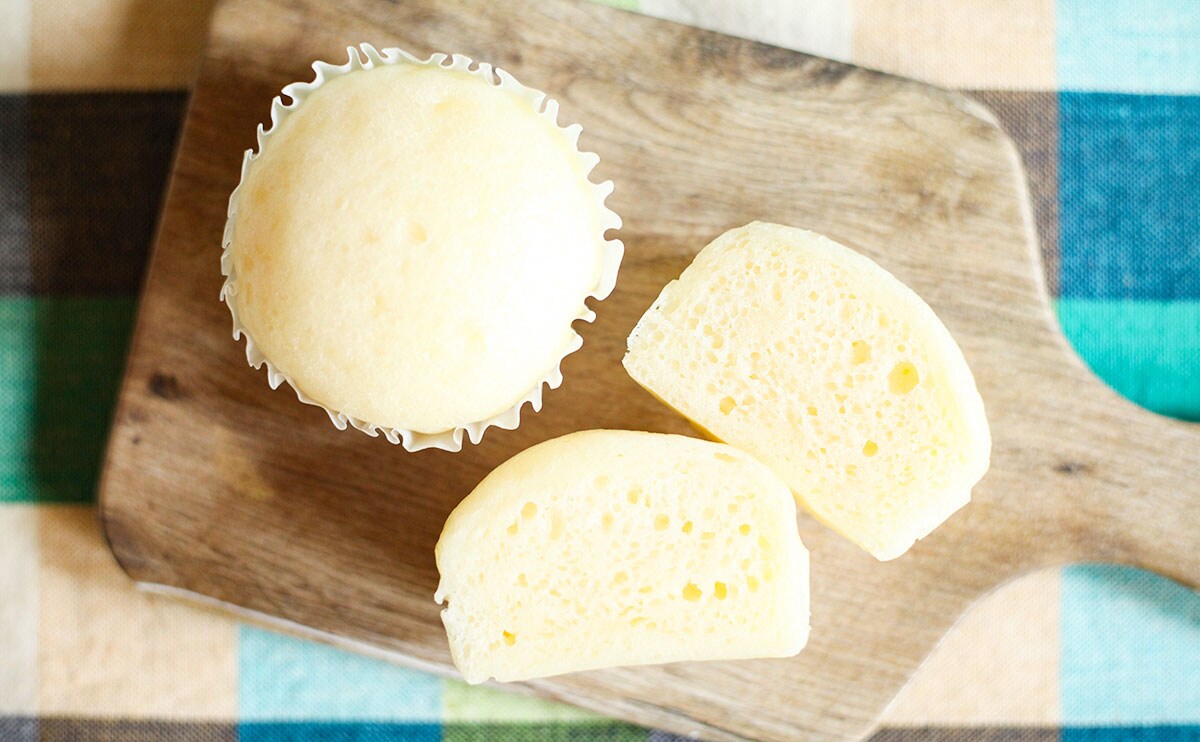 衝撃の鬼もっちり…!ローソンの“クセ強パン”に新作!