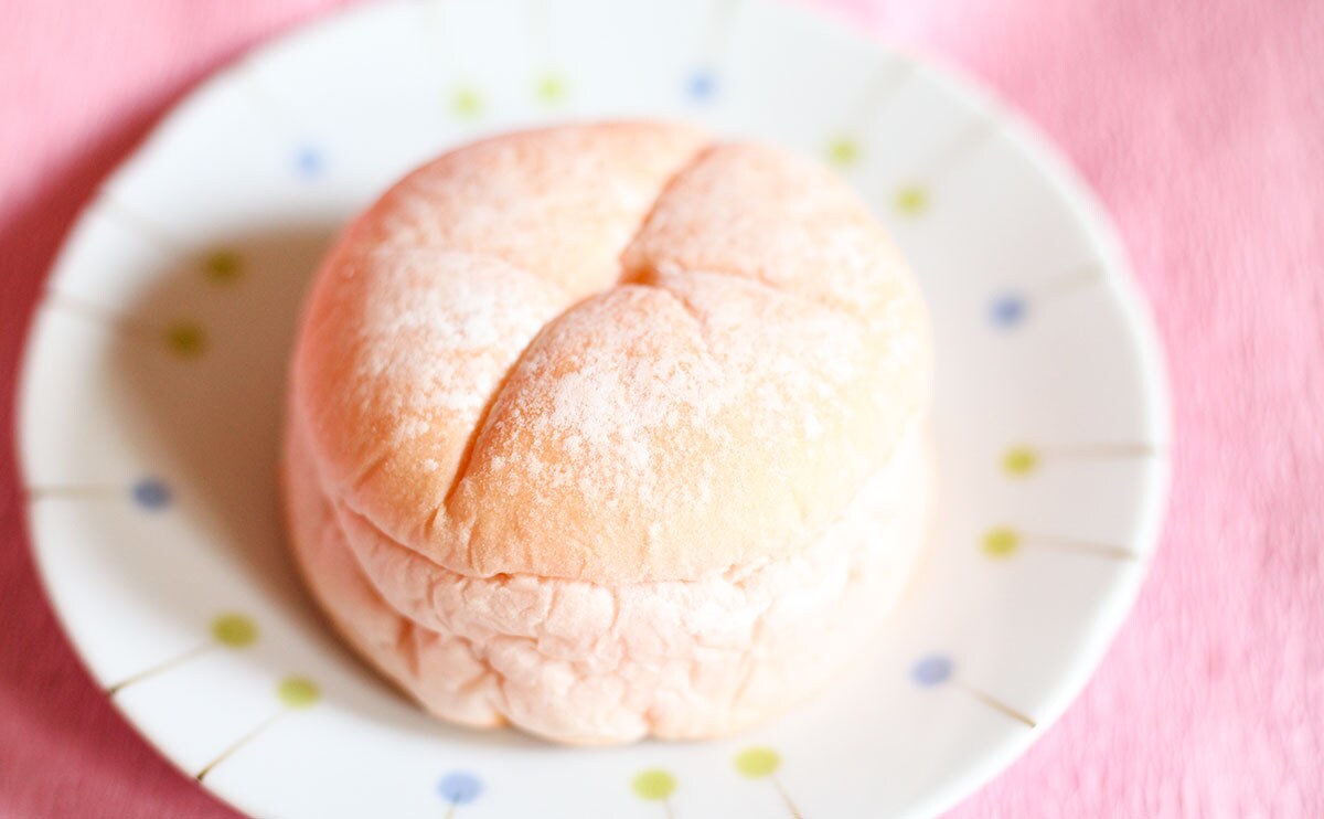 フレッシュな甘さがナイス！桃好きは要チェックのローソンパンとは？
