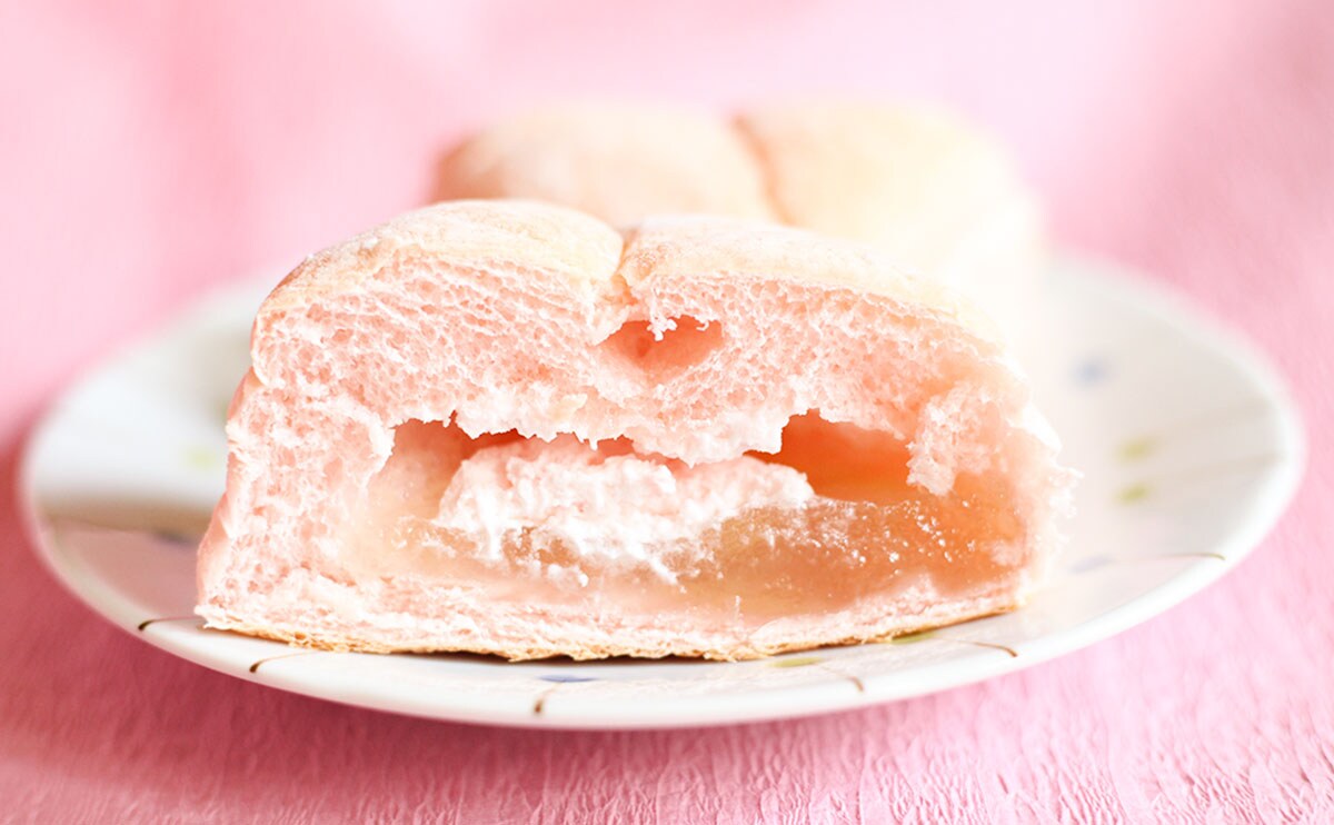 フレッシュな甘さがナイス！桃好きは要チェックのローソンパンとは？