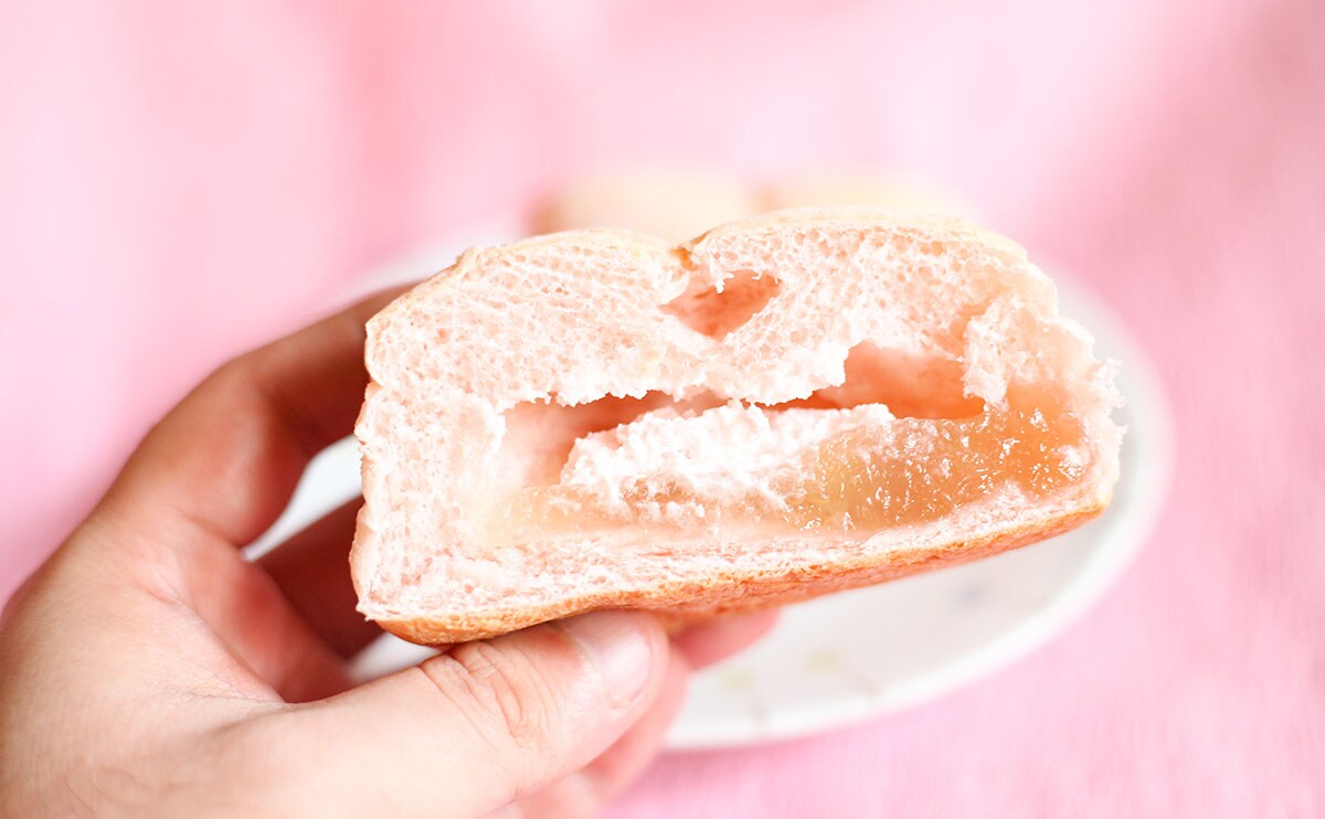 フレッシュな甘さがナイス！桃好きは要チェックのローソンパンとは？