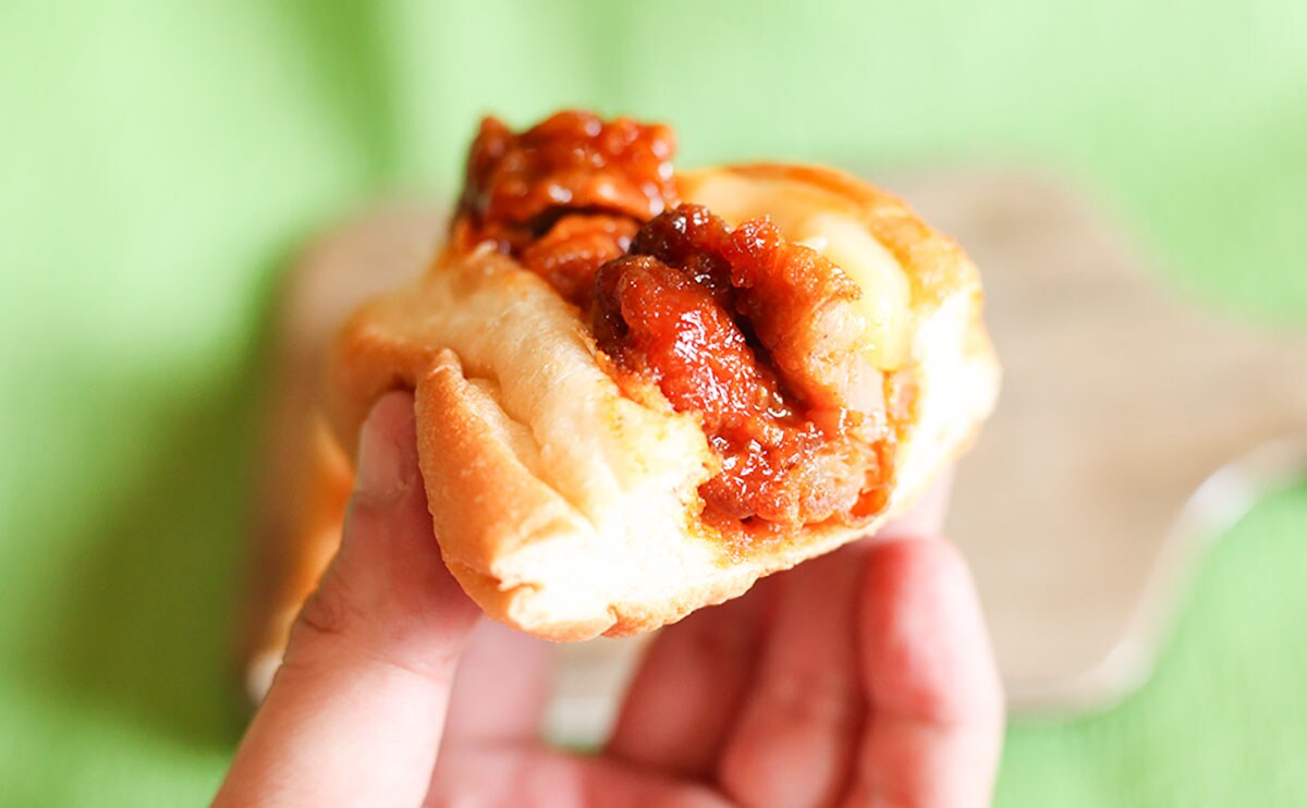 これぞ旨辛!!ローソンの新作ドッグがうますぎて即リピ!