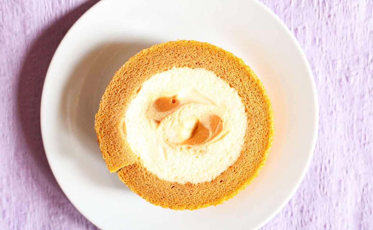 おすすめ度120％！八天堂コラボの新作ロールケーキがガチでうまい