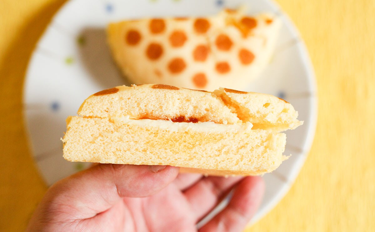 甘くてふわっ。「キリン柄!?」と話題のファミマ新商品!