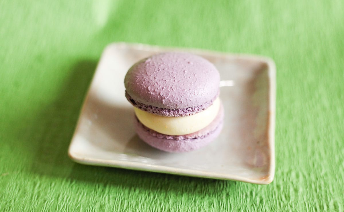 ローソンで発見！紫色のスイーツの正体は…？