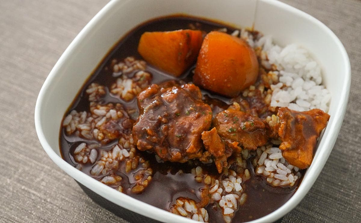 「本気を感じる」「買って正解」話題のセブンカレーとは