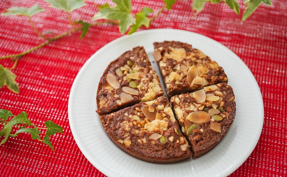 セブンから170円ケーキが新登場、予想外の味にハマる