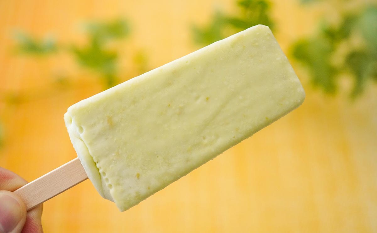 ファミマ限定アイス、ちょい珍しい味だから1回は食べてみて