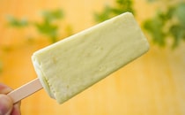 ファミマ限定アイス、ちょい珍しい味だから1回は食べてみて