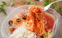 セブン新作パスタは大量ソースが最高すぎる