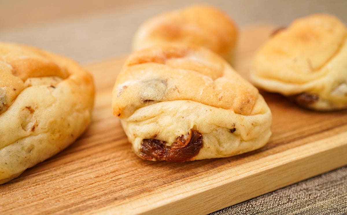 セブン新作パン、大きさが不揃いすぎるけどめっちゃウマい