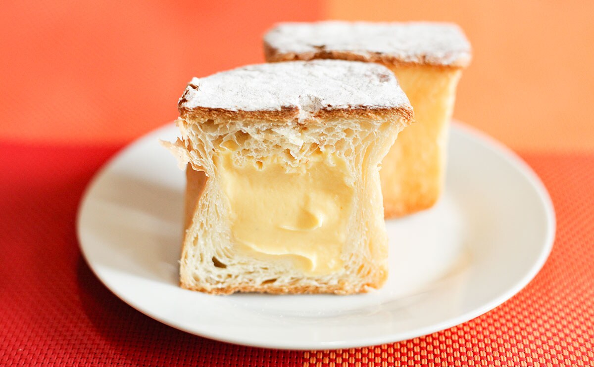 「明日も買う」「ヒット!」ファミマの四角いスイーツが話題!