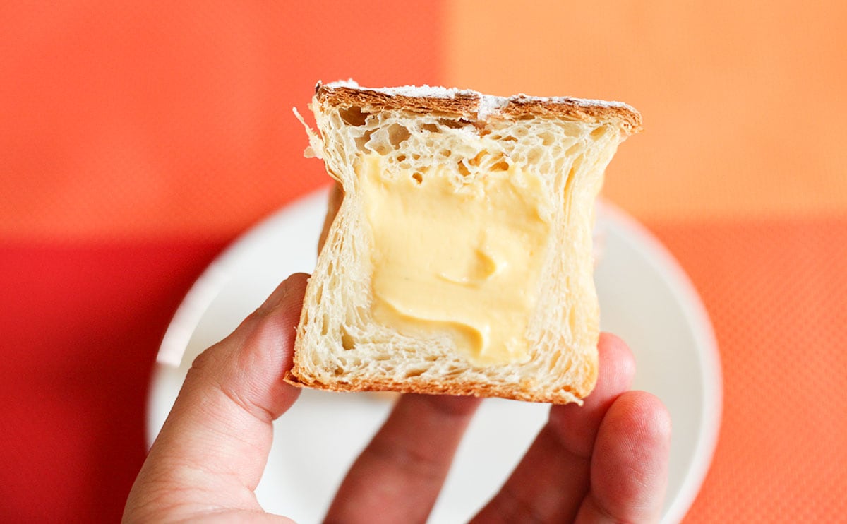 「明日も買う」「ヒット!」ファミマの四角いスイーツが話題!