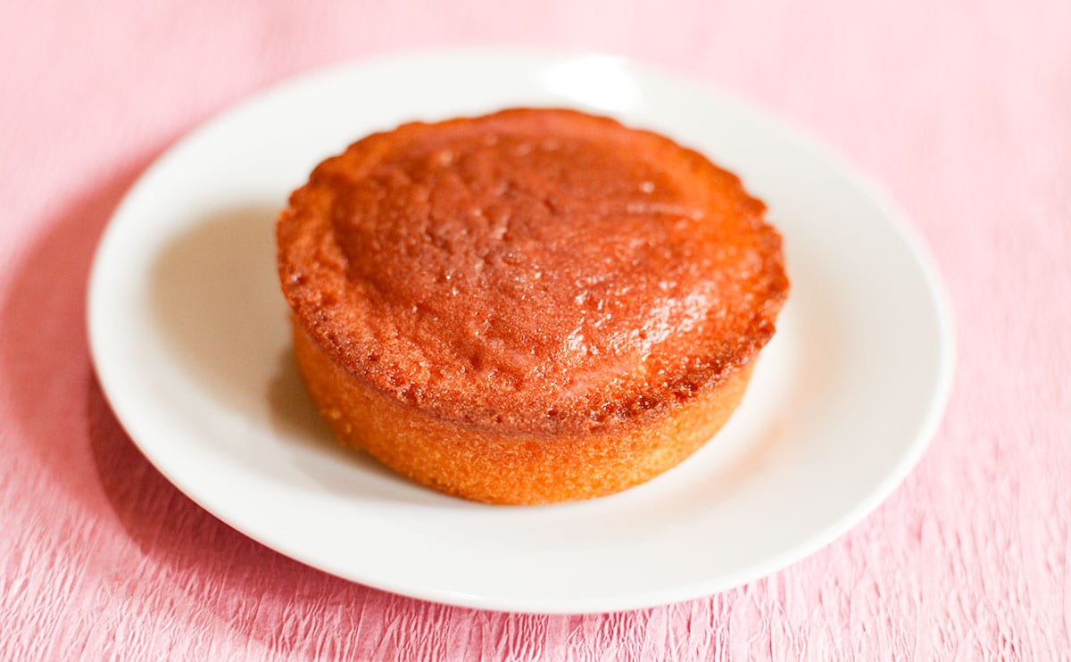 地味だけど激うま!ローソンの「しっとりバターケーキ」がおやつに最高だった