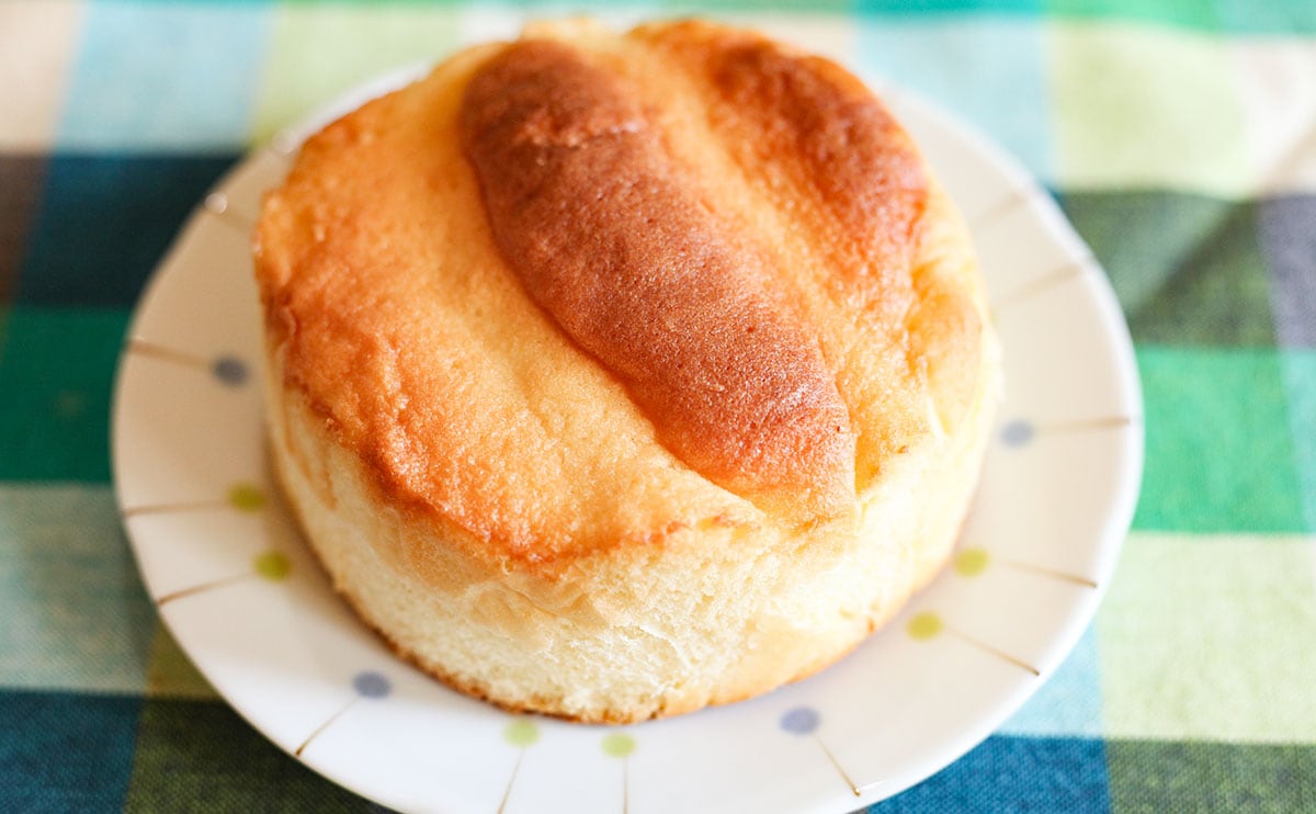 「コスパ最強枠」「128円のクオリティじゃない」ファミマの新作パン、地味だけど激うま!!