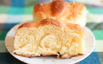 「コスパ最強枠」「128円のクオリティじゃない」ファミマの新作パン、地味だけど激うま！！