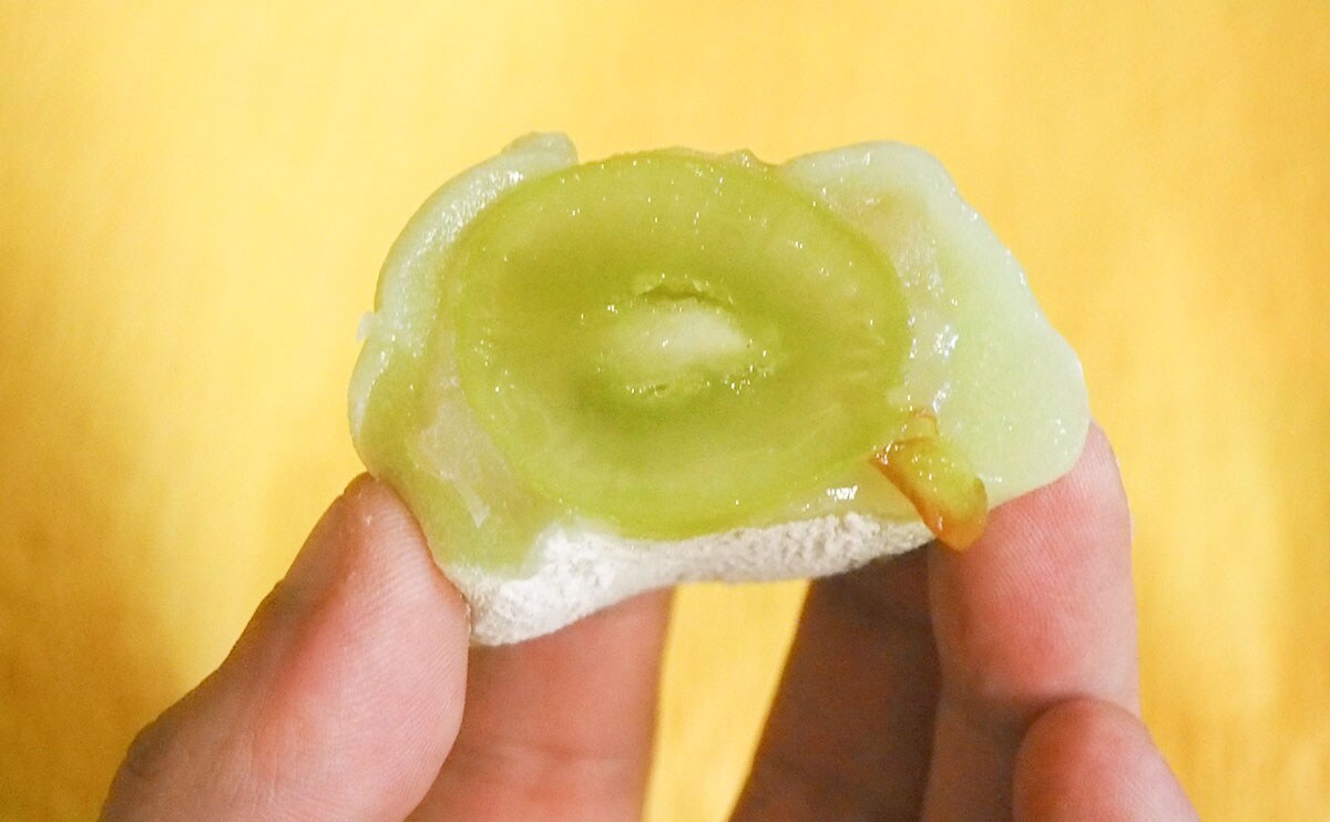 果実が弾ける!ファミマから鬼うまフルーツ大福が出たぞ!!