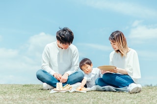 赤ちゃんはいつからお出かけできる？持ち物やおすすめスポットも