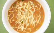贅沢な特濃スープ！名店の味がカップ麺で登場