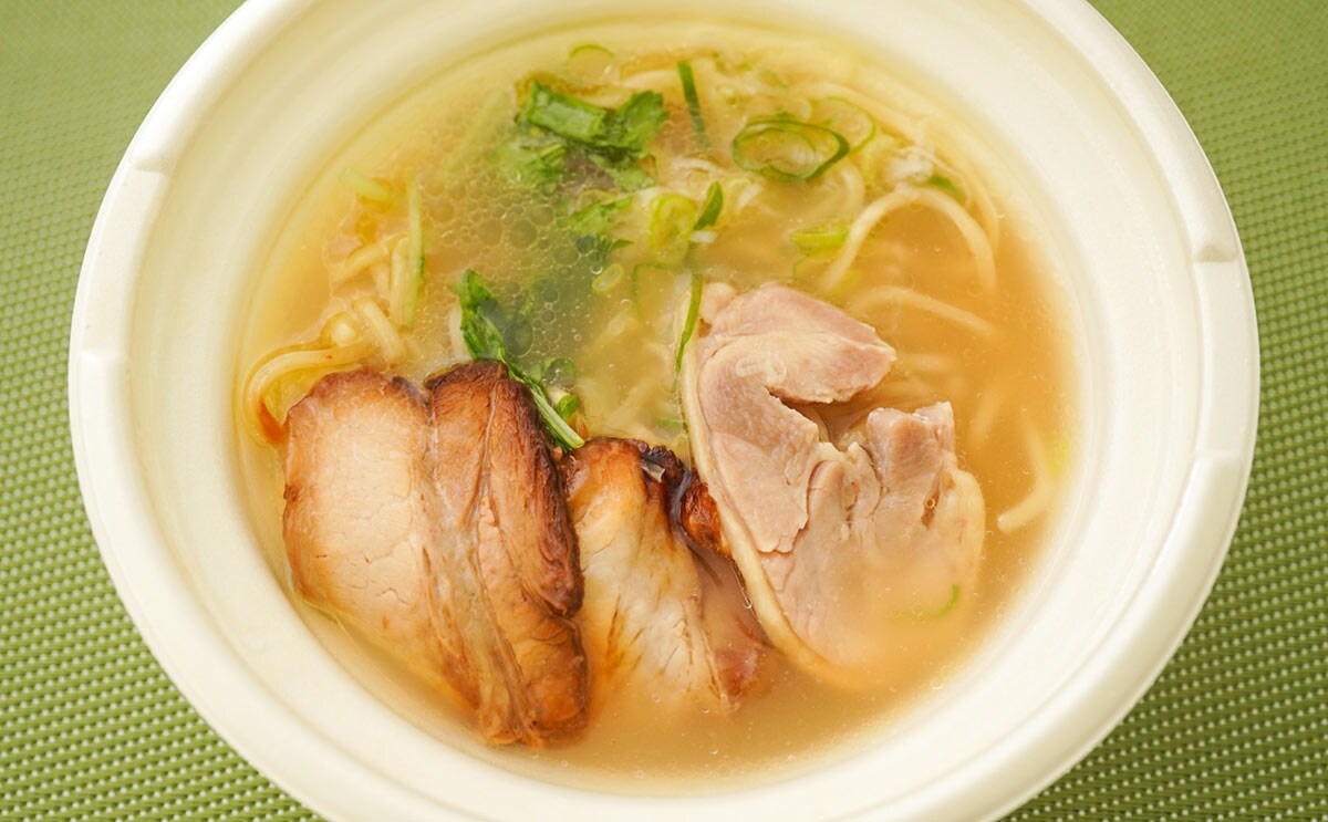 「再現度が高い」「完璧な味」セブンの新麺がうまいらしい