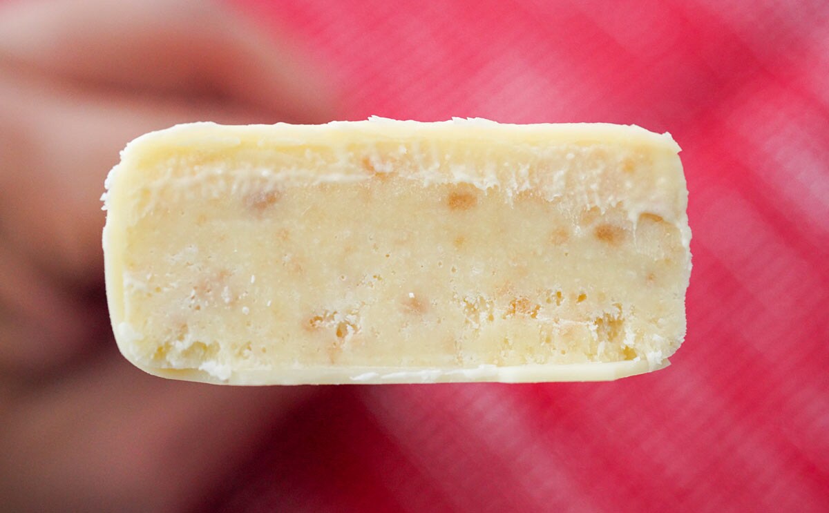 「想像以上のおいしさ」「本当にケーキ」ファミマ限定アイスをチェックすべし