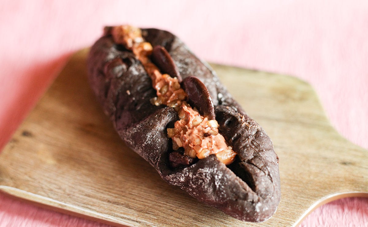 GODIVAコラボのパンはチョコよりナッツが好評!?