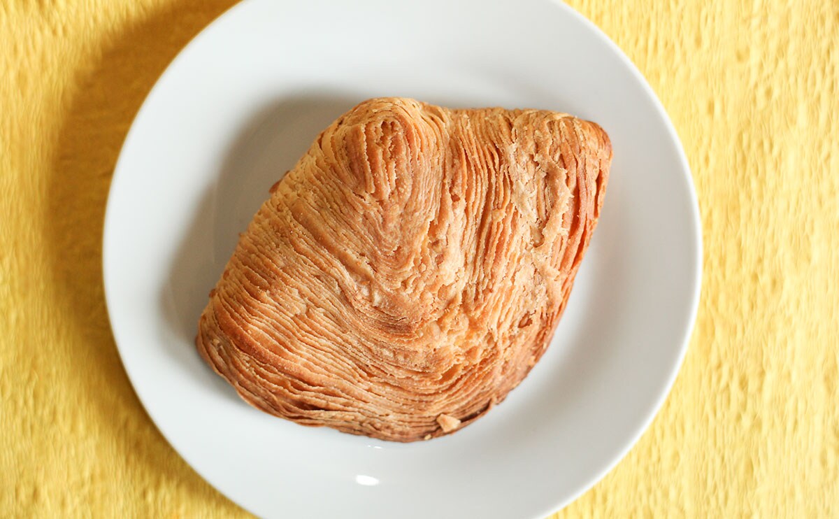 「最高」「めっちゃパリパリ」ローソン新商品「ショコラスフォリアテッラ」って何だ!?