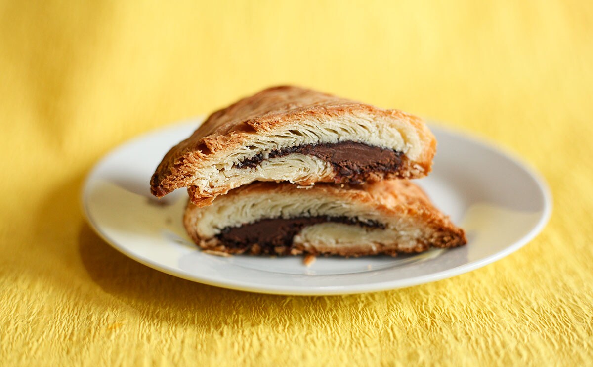 「最高」「めっちゃパリパリ」ローソン新商品「ショコラスフォリアテッラ」って何だ!?