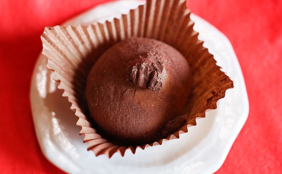 生地がうますぎる！ファミマの珍名スイーツ、食べてみて！