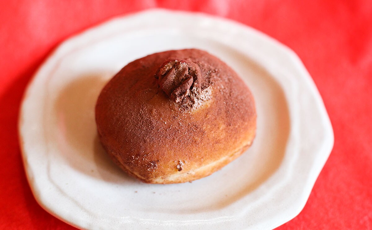 生地がうますぎる！ファミマの珍名スイーツ、食べてみて！