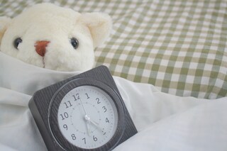 子ども向けの目覚まし時計のおすすめは？選び方のポイントも解説