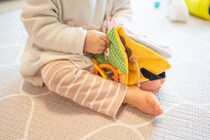 布絵本のおすすめ20選を月齢別に紹介！選ぶポイントや手作りキットも