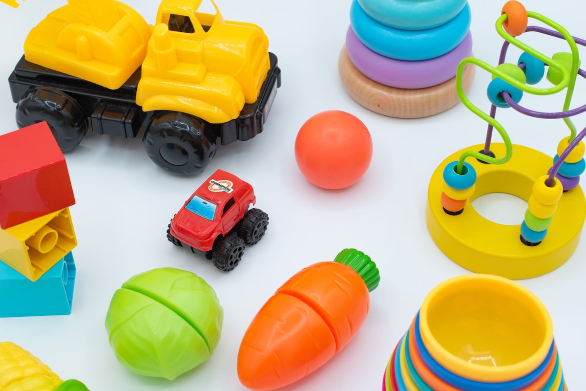 2歳におすすめなおもちゃ10選!発達の特徴と選び方もチェック