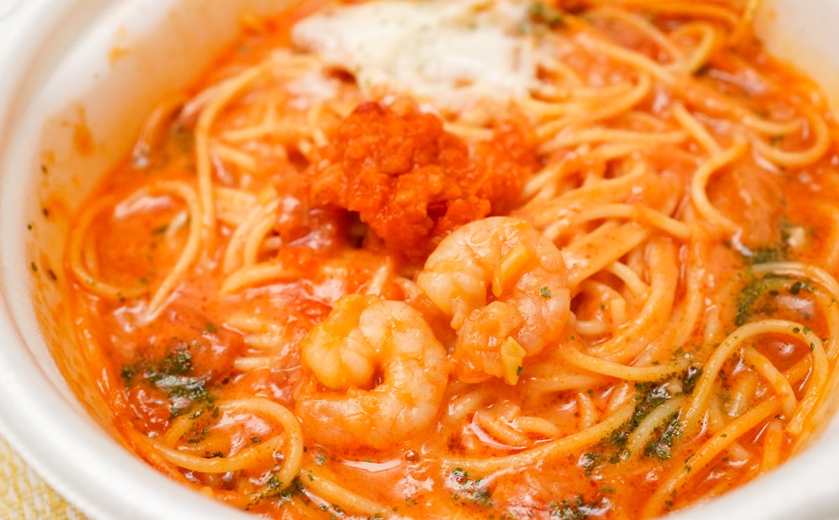 【セブン】濃厚スープが麺に絡まる銘店監修の商品とは？