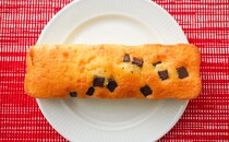 「うますぎる」セブン、スティック状のケーキに大満足