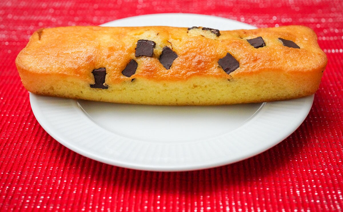 「うますぎる」セブン、スティック状のケーキに大満足