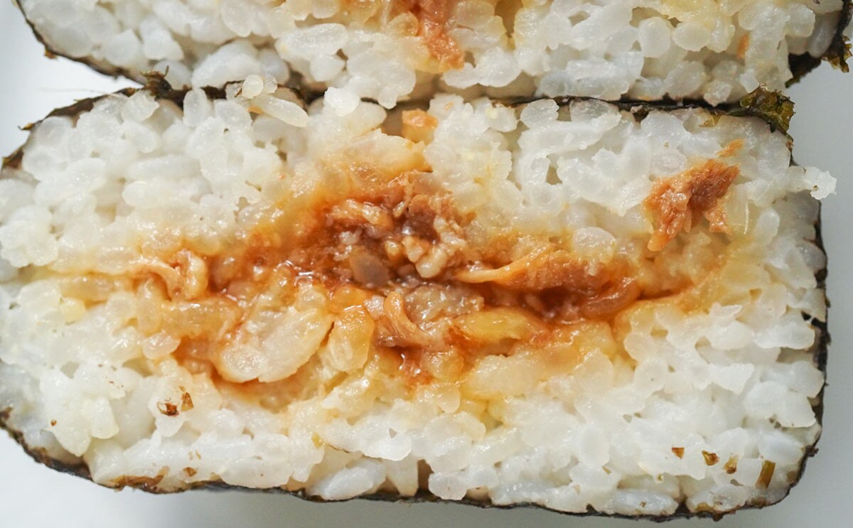 「おいしすぎる」210円で買えるファミマの黒い塊とは