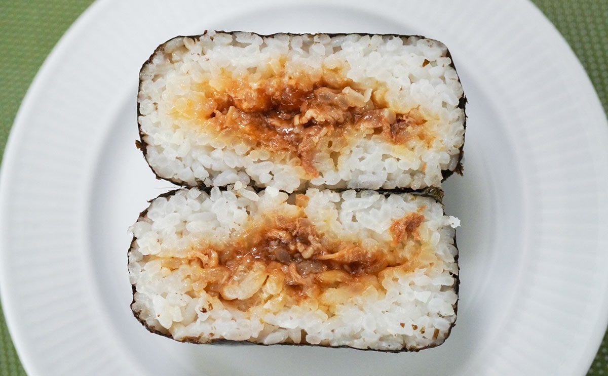 「おいしすぎる」210円で買えるファミマの黒い塊とは