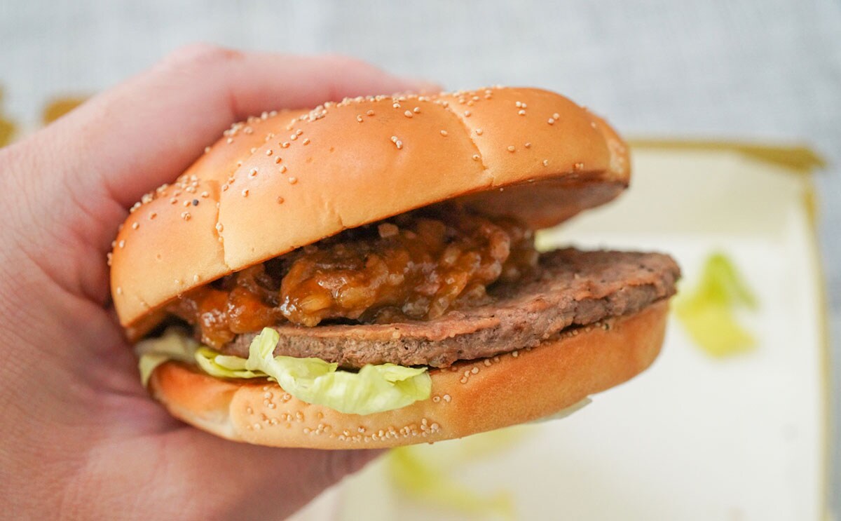 「懐かしい」「味が濃くてうまい」マック、話題の商品の中身が気になる